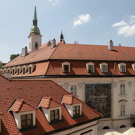Feel Like At Strakova - Hearth Of The City Center